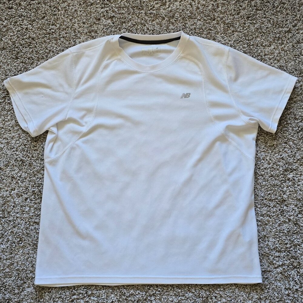 New Balance Men’s XL White Performance Short-Sleeve Shirt